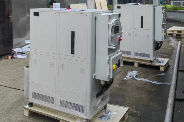 江蘇某科技公司購買的防爆高低溫一體機系統(tǒng)設備已發(fā)貨